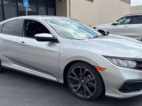 Used 2020 Honda Civic Sport image 2