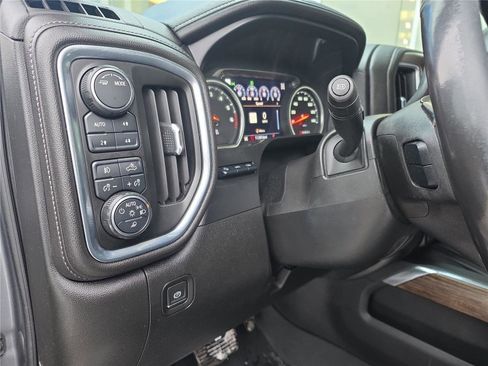 Used 2020 Chevrolet Silverado 1500 High Country w/ Technology Package AWD/4WD image 16