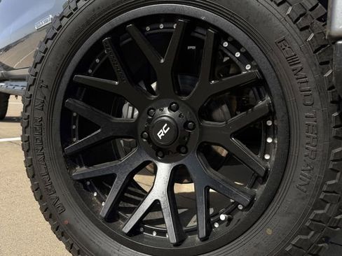 Used 2024 GMC Sierra 1500 Elevation image 11