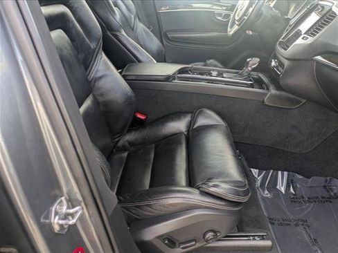 Used 2018 Volvo XC90 T6 Momentum w/ Convenience Package image 22