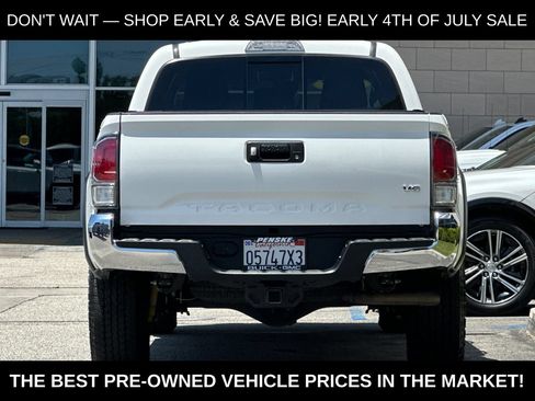 Used 2023 Toyota Tacoma TRD Off-Road AWD/4WD image 5