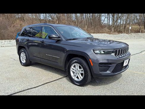 Certified 2023 Jeep Grand Cherokee Laredo w/ Luxury Tech Group I image 31