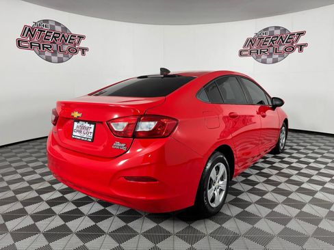 Used 2018 Chevrolet Cruze LS image 7