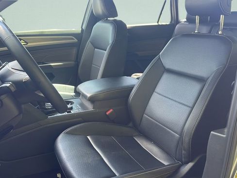 Used 2021 Volkswagen Atlas Cross Sport SE image 27