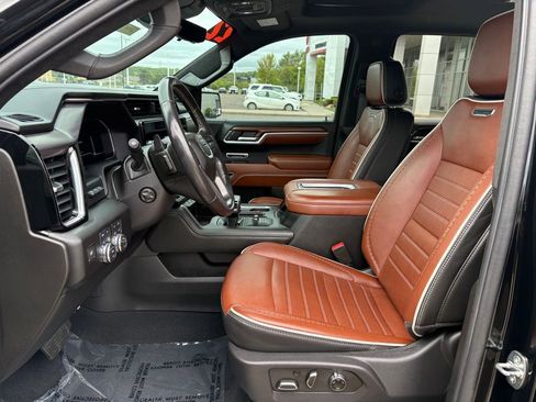 Used 2022 GMC Sierra 1500 Denali Ultimate AWD/4WD image 11