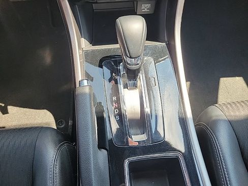 Used 2017 Honda Accord Sport image 26