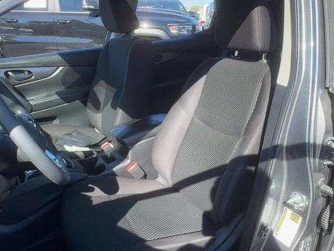 Used 2022 Nissan Rogue Sport S FWD image 11