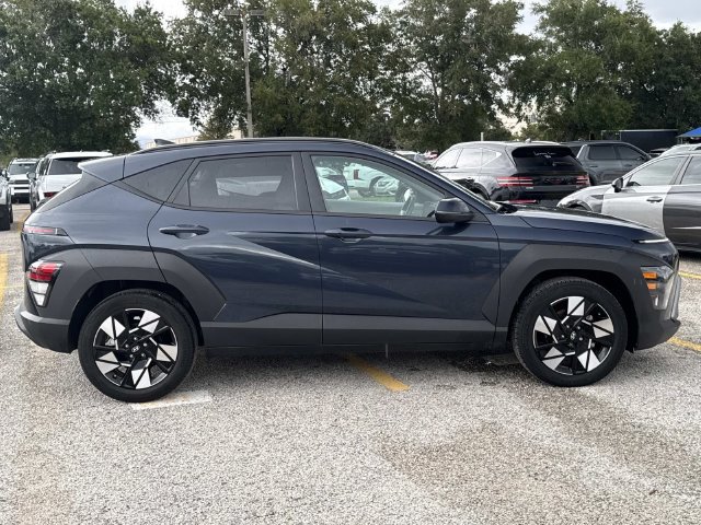 Used 2025 Hyundai Kona SEL FWD image 2