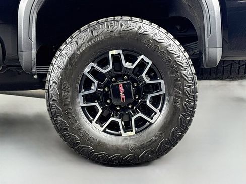 Certified 2024 GMC Sierra 2500 AT4X AWD/4WD image 36