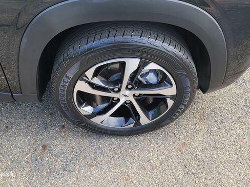 Used 2024 Chevrolet Trax RS FWD image 15