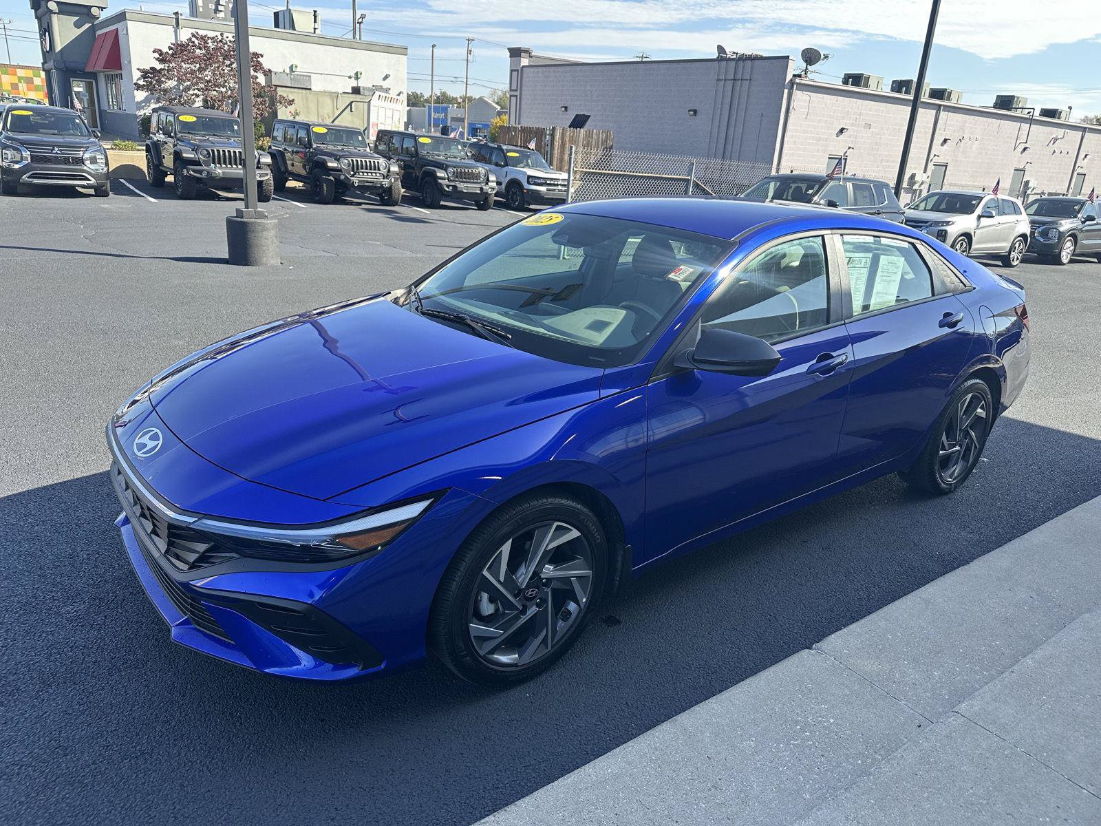 Used 2025 Hyundai Elantra Sport FWD image 7