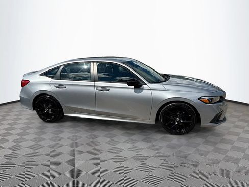 Used 2022 Honda Civic Sport image 9