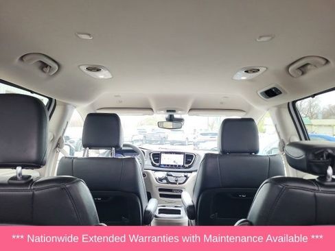 Used 2024 Chrysler Pacifica Touring-L image 12