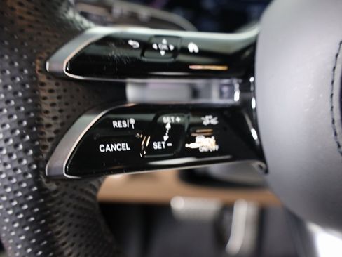 Used 2024 Mercedes-Benz GLS 450 GLS 450 image 23