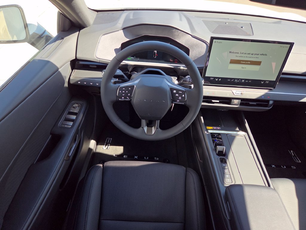 New 2026 Lexus ES 350h AWD w/ Convenience Package image 4