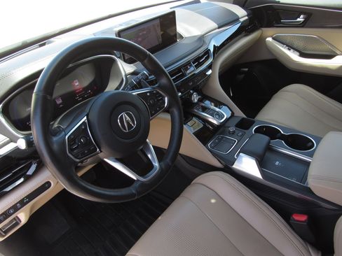 Used 2022 Acura MDX SH-AWD w/ Advance Package image 17