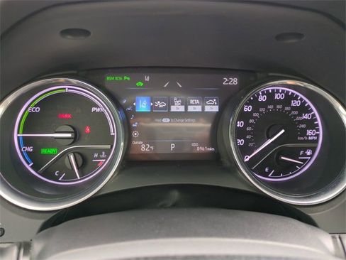 Used 2020 Toyota Camry XLE image 32