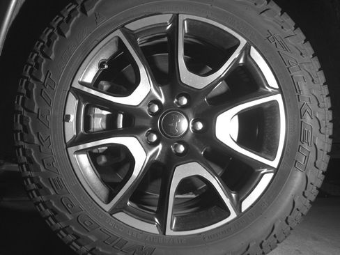 Used 2025 Jeep Compass Trailhawk image 12