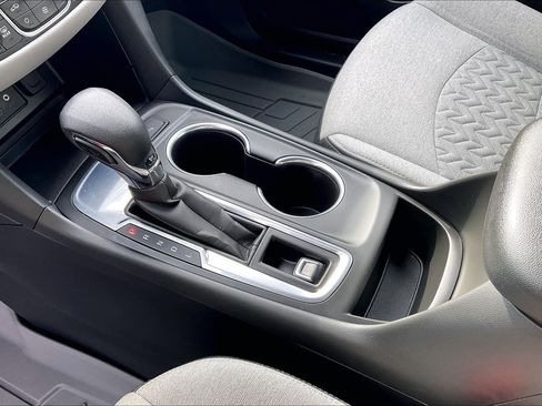 Used 2022 Chevrolet Equinox LT image 13