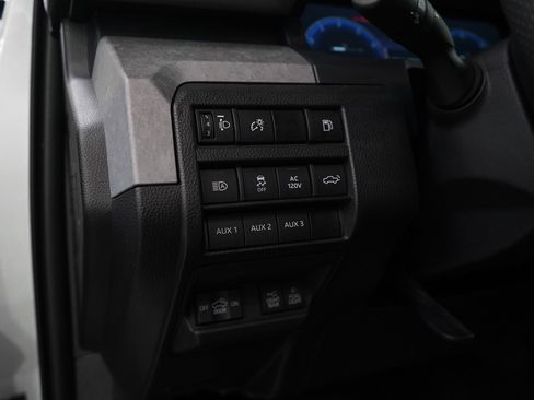 Used 2024 Toyota Tacoma Trailhunter image 25