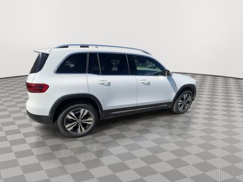 Used 2026 Mercedes-Benz GLB 250 4MATIC image 8
