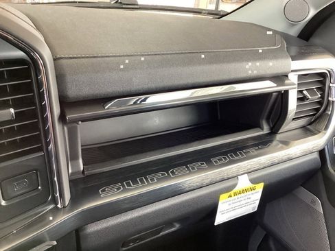 New 2025 Ford F250 Lariat w/ FX4 Off-Road Package image 57