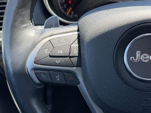 Used 2017 Jeep Grand Cherokee Altitude AWD/4WD image 18