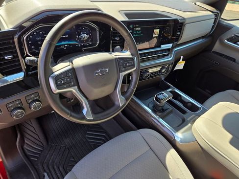 Used 2024 Chevrolet Silverado 1500 LT Trail Boss AWD/4WD image 10