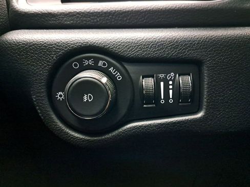 New 2026 Chrysler Pacifica Limited w/ S Appearance Package image 24