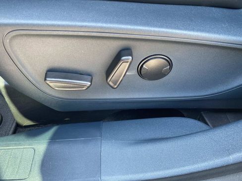Certified 2025 Ford Maverick Lobo AWD/4WD image 18
