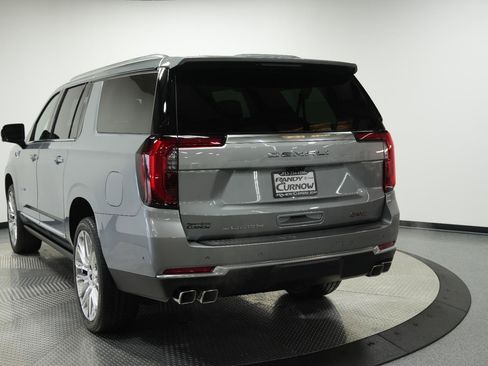 New 2026 GMC Yukon XL Denali w/ Denali Reserve Package AWD/4WD image 8