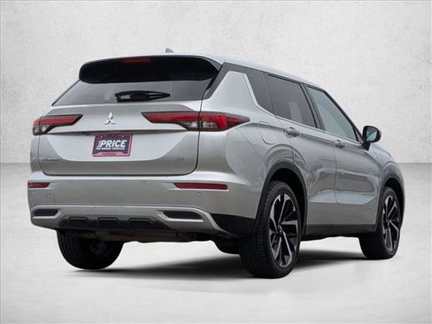 Used 2024 Mitsubishi Outlander SE FWD image 5