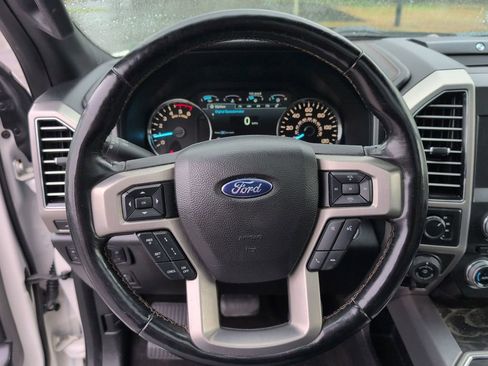 Used 2018 Ford F150 Platinum w/ Equipment Group 701A Luxury image 20