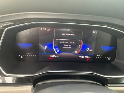 Used 2023 Volkswagen Jetta SE FWD image 4