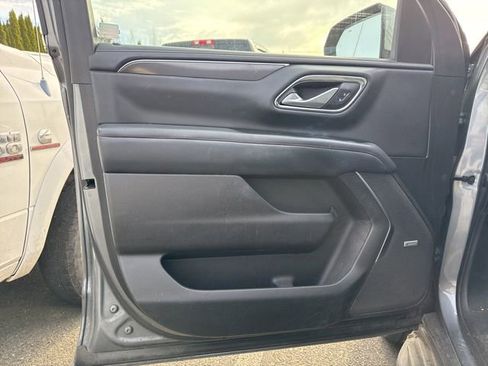 Used 2022 Chevrolet Suburban RST w/ Luxury Package image 9