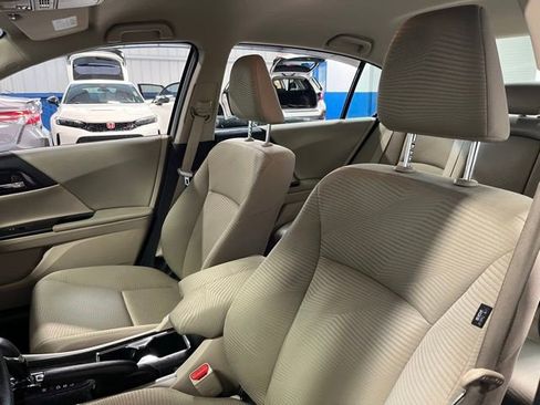 Used 2016 Honda Accord LX image 23