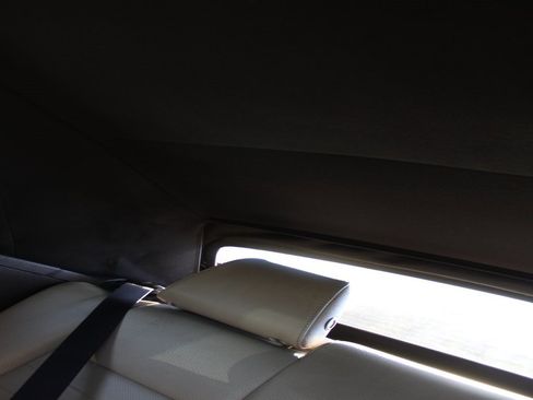 Used 2012 Ford Mustang Premium image 19