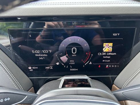 Used 2026 GMC Yukon Denali Ultimate AWD/4WD image 32
