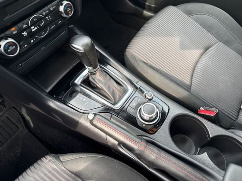 Used 2016 MAZDA MAZDA3 i Touring w/ Popular Equipment Package image 13