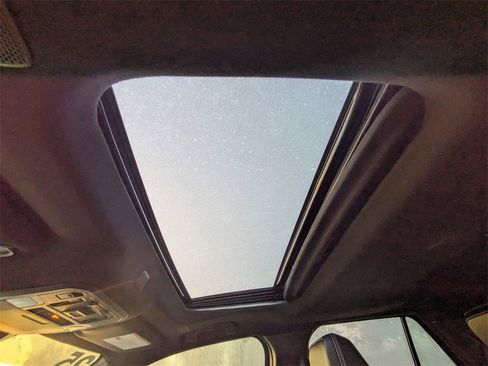 Certified 2025 Toyota 4Runner TRD Off-Road Premium image 22