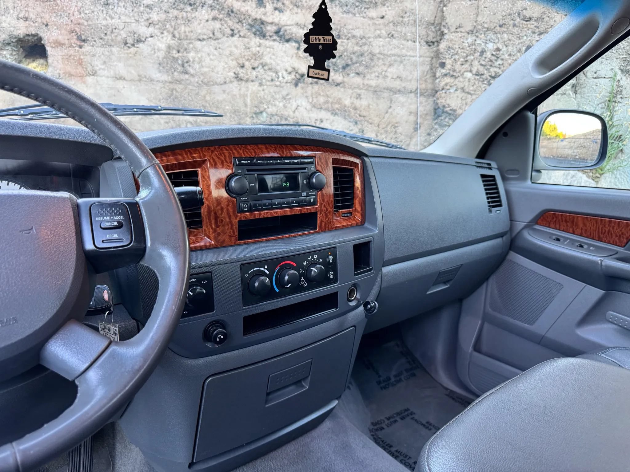 Used 2006 Dodge Ram 2500 Truck SLT AWD/4WD image 19