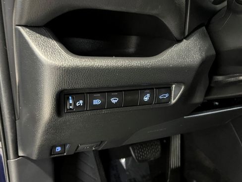 Used 2021 Toyota RAV4 XLE Premium image 34