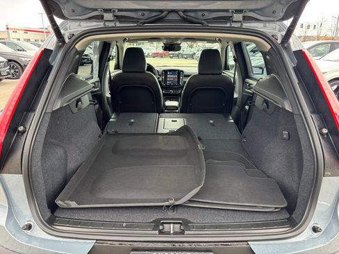 Certified 2023 Volvo XC40 B5 Plus w/ Driver Assist Package AWD/4WD image 27