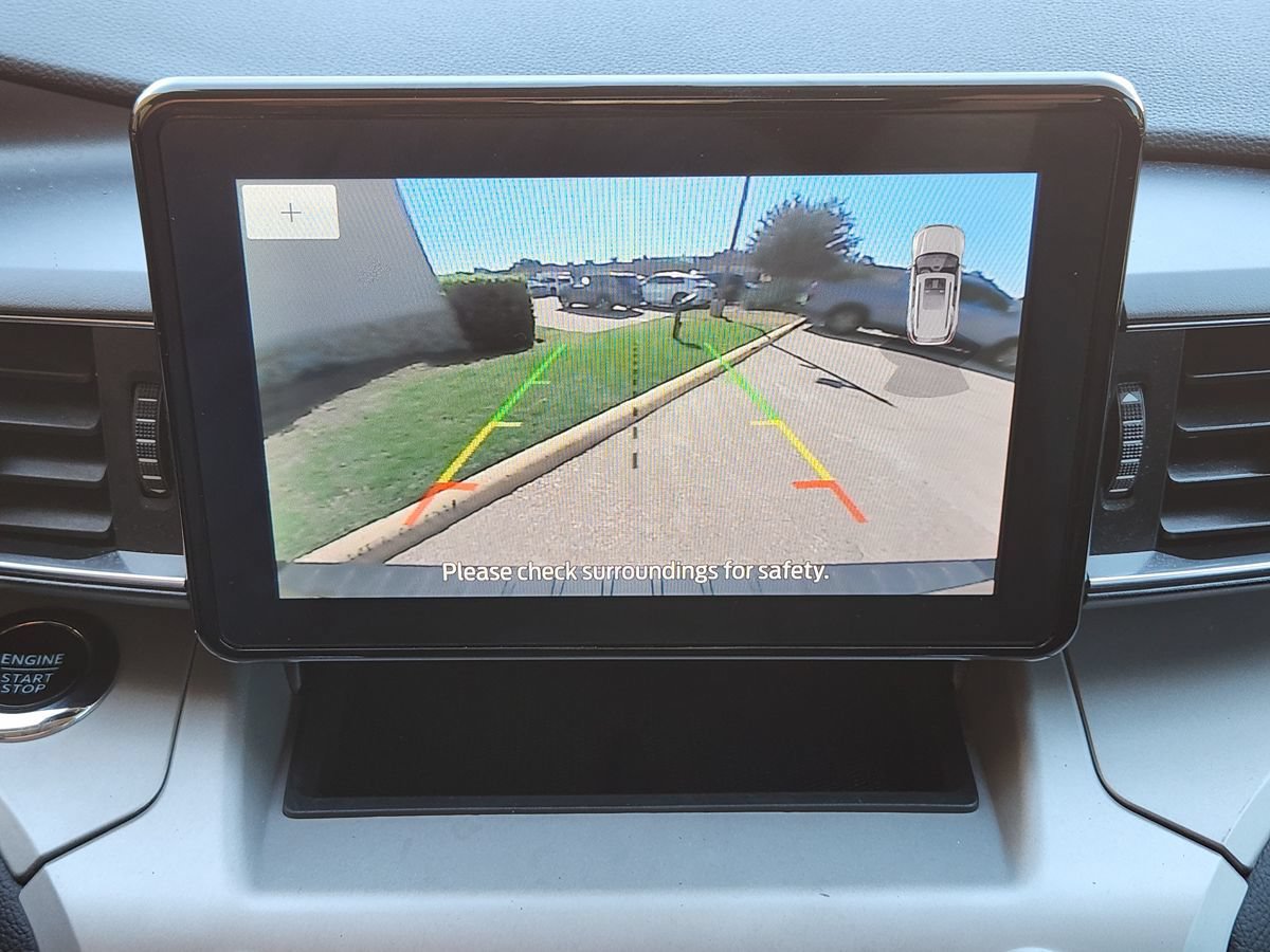 Used 2024 Ford Explorer XLT w/ Equipment Group 202A RWD image 35