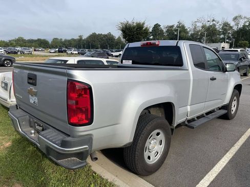 Used 2019 Chevrolet Colorado W/T w/ WT Convenience Package RWD image 4