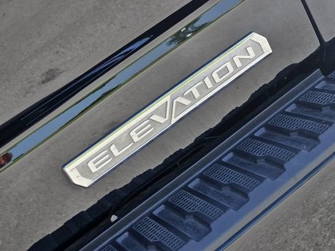 Used 2024 GMC Sierra 1500 Elevation w/ X31 Off-Road Package AWD/4WD image 12