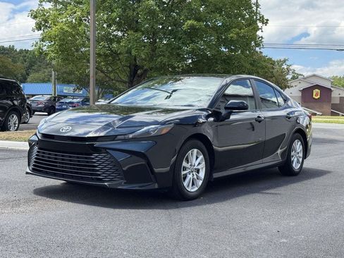 Used 2026 Toyota Camry LE FWD image 25