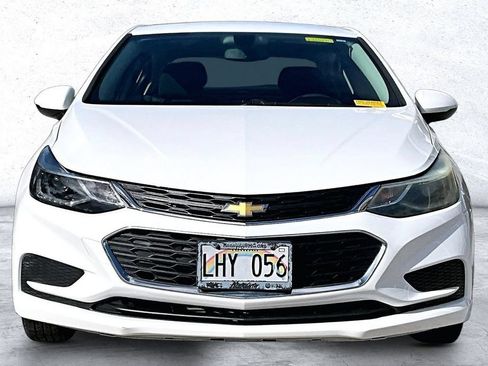 Used 2018 Chevrolet Cruze LT w/ LT Fleet Convenience Package FWD image 3