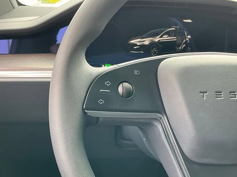 Used 2023 Tesla Model X AWD/4WD image 40