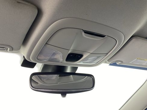 Used 2021 Jeep Cherokee Latitude Plus image 27